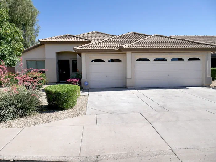 Bright & Clean Oasis Near Goodyear Ballpark in Goodyear, Arizona — photo 22